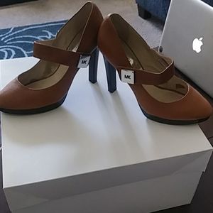 Michael Kors Camel high heels